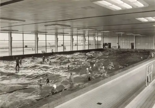 Hotel Neptun Meeresbrandungsbad Rostock Mecklenburg-Vorpommern Postkarte AK