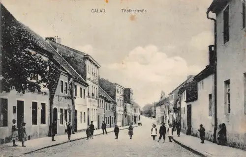 AK Calau Brandenburg spielende Kinder auf Töpferstrasse Postkarte 1915