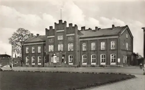 Bahnhof in Rathenow Brandenburg Postkarte AK