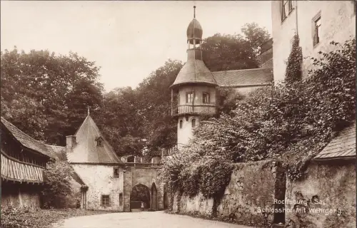 Schlosshof mit Wehrgang in Rochsburg Sachsen Postkarte AK