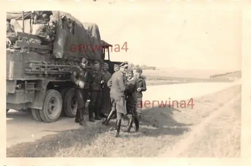LKW Henschel 33 D1 Rast auf der Rollbahn Minsk Ostfront