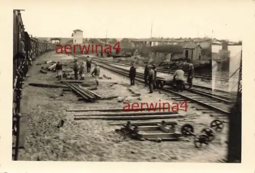 Deutscher Transportzug am Bahnhof Gomel Russland Ostfront