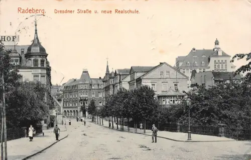 Radeberg Dresdner Straße u. neue Realschule AK 1913