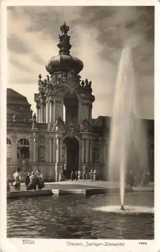 Zwinger-Kronentor in Dresden Sachsen Postkarte Walther Hahn Nr. 7589 AK