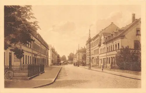 Straßenansicht Waldenburgerstraße in Glauchau Sachsen Postkarte AK