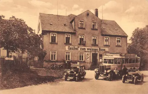 AK Claußnitz Gasthof zum weissen Ross Automobilen, Omnibus Postkarte