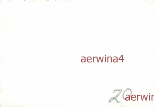 Deutscher Soldat beim Hindernis Übung im Schlamm Graben