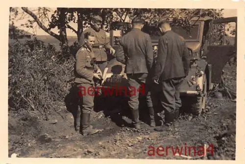 Technischer Dienst PKW Horch 901 Funkkraftwagen Kfz.17 bei Smorgonie Ostfront