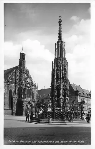 Nürnberg Schöner Brunnen und Frauenkirche am Adolf-Hitler-Platz AK
