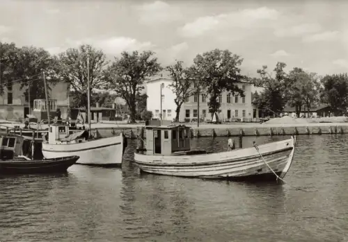 AK Lauterbach Im Hafen Mecklenburg Vorpommern Rügen ungelaufen