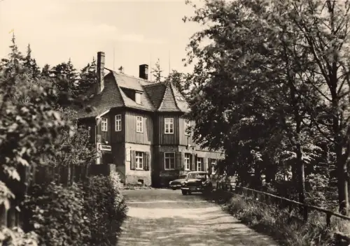 AK Ebersbrunn HO Gaststätte Waldhaus mit PKWs Sachsen Krs. Zwickau ungelaufen