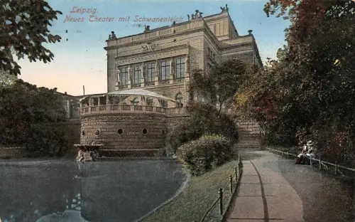 Leipzig Neues Theater mit Schwanenteich Postkarte AK 1928