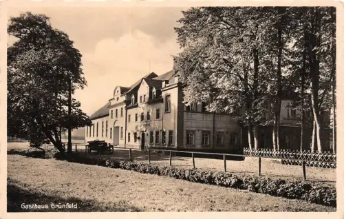 Gasthaus Grünfeld in Waldenburg Sachsen Postkarte AK