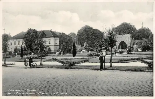 Neue Parkanlagen mit Ehrenmal am Bahnhof Wurzen Sachsen Postkarte AK 1931