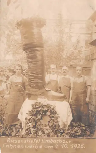 Riesenstiefel zur Fahnenweihe in Limbach Sachsen Postkarte AK