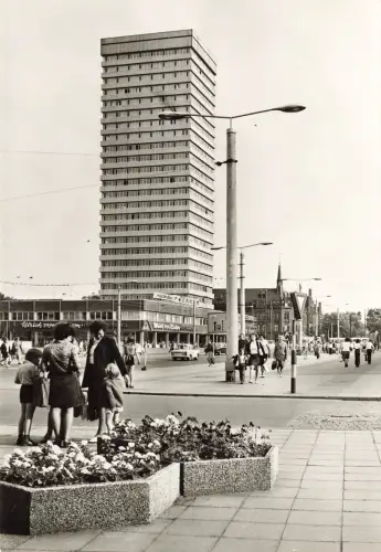 Hochhaus am Platz der Republik Frankfurt Oder Brandenburg Postkarte AK