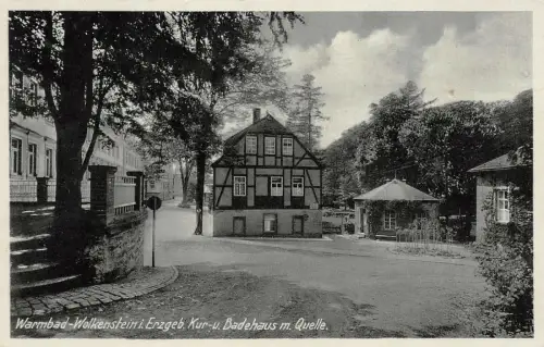 Warmbad-Wolkenstein i. Erzgeb. Kur- u. Badehaus m. Quelle Postkarte AK