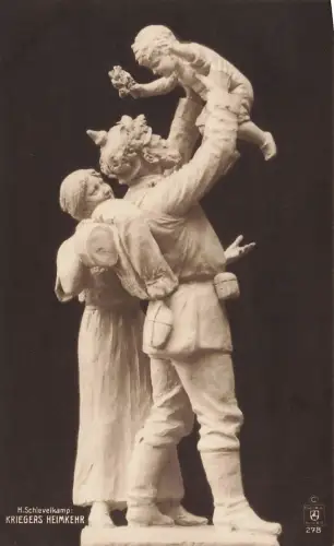 Kriegers Heimkehr Soldat mit Familie Postkarte AK 1916