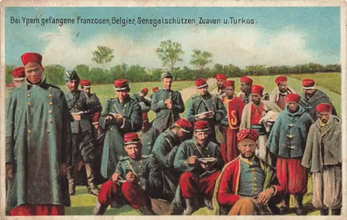 Bei Ypern gefangene Franzosen, Belgier Soldaten Postkarte AK 1915