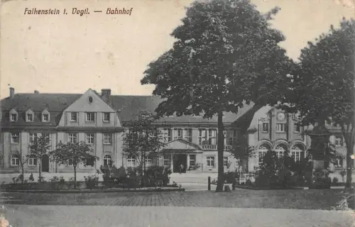 Bahnhof in Falkenstein Vogtland Sachsen Postkarte AK 1943