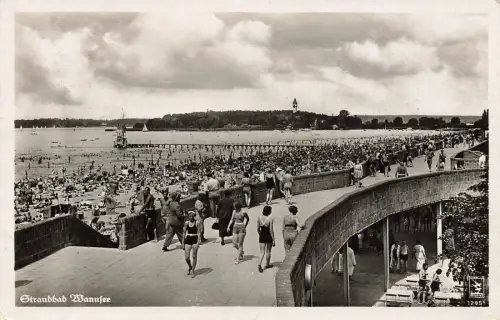 AK Wannsee Strandbad Steg Strandleben Menschen Berlin 1936 gelaufen Postkarte