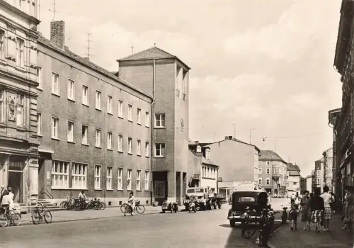 Post und Berliner Straße in Forst Lausitz Brandenburg Postkarte AK