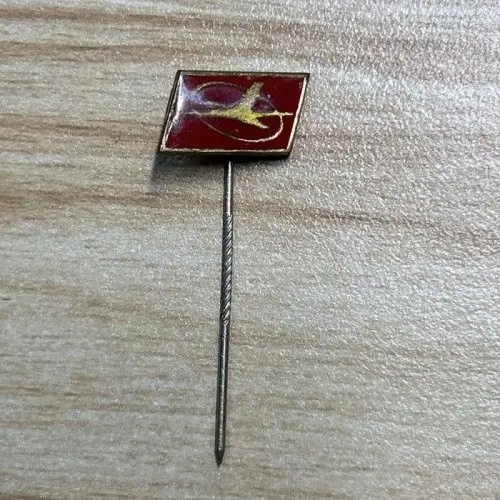 DDR Firmen Anstecknadel Interflug Fluggesellschaft