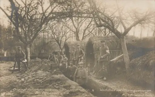 Wachstube und Offizierswohnungen im Argonnerwald Soldaten Postkarte AK 1915