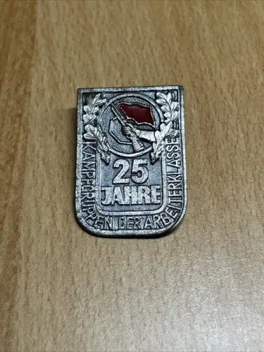  DDR - Abzeichen aus Metall - 25 Jahre Kampfgruppen der Arbeiterklasse