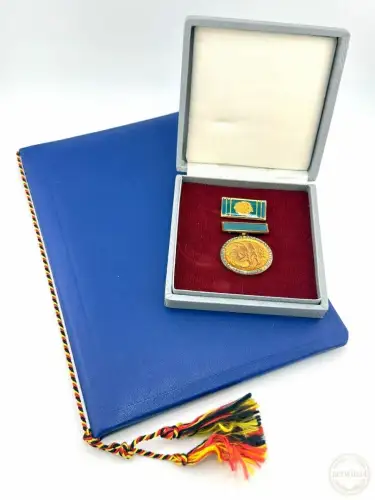 DDR FDJ Medaille für hervorragende Propagandistische Leistungen mit Urkunde 1978