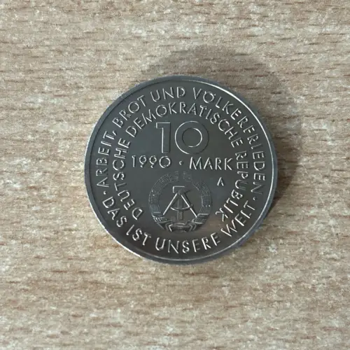 DDR 10 Mark 1990 Münze 1. Mai Gedenkmünze