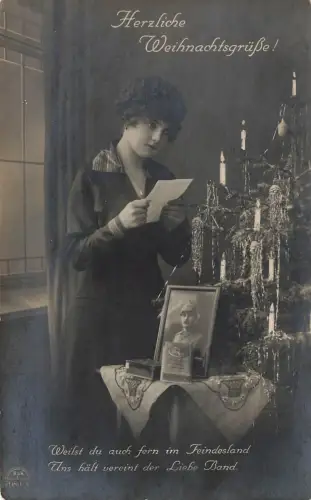 AK 1.WK Herzliche Weihnachtsgrüße Frau Andenken an Soldat ungelaufen Patriotika