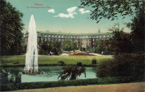AK Hanau Stadtschloss Park Hessen gelaufen Postkarte