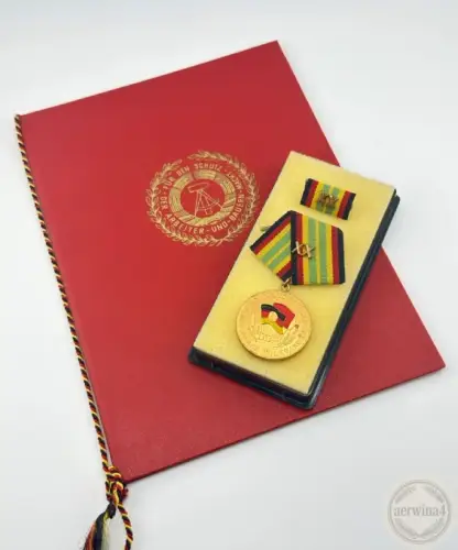 DDR Medaille für Treue Dienste NVA Gold für 20 Jahre Urkunde Oberstleutnant 1978