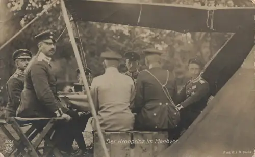 AK 1.WK Der Kronprinz im Manöver Soldaten Wilhelm gelaufen Patriotika