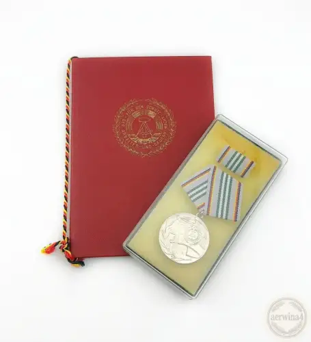 DDR NVA Jubiläumsmedaille 30 Jahre Nationale Volksarmee Urkunde 1986