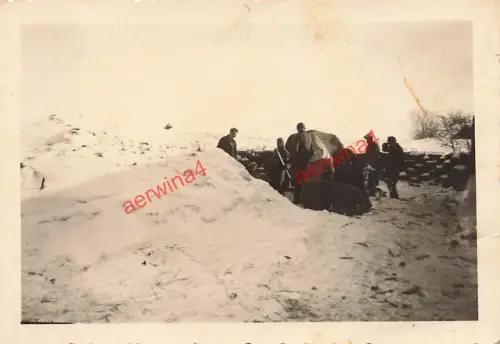 Deutsche Soldaten an Geschütz Stellung bei Orel Russland Ostfront