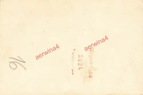 Soldat an deutschen Geschütz 15cm Haubitze in Orel Russland Ostfront