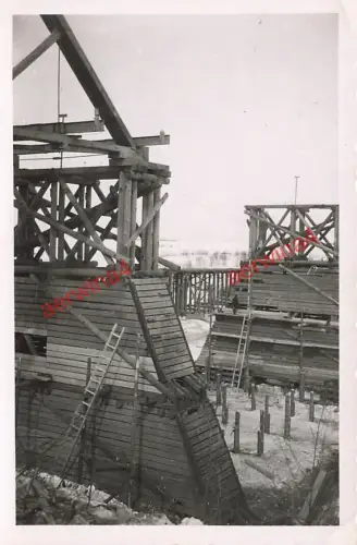 Pioniere Bauarbeiten an Dnepr Brücke Schkloff / Schklow Ostfront
