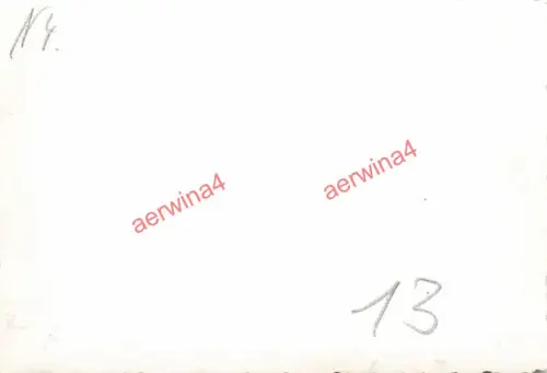 Deutsche Soldaten am abgeschossenem Flugzeug Feldlager Borrisow Ostfront