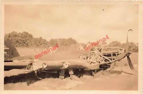notgelandetes englisches FLugzeug Fairey Battle bei Ostende Fland Belgien