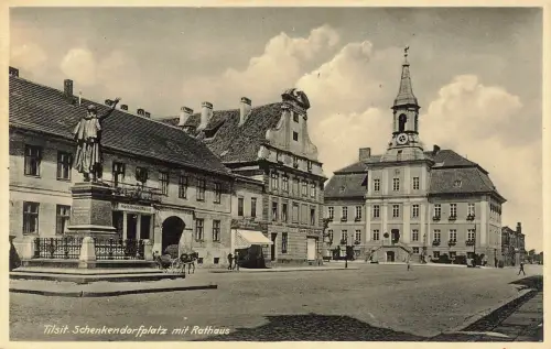 AK Tilsit Schenkendorfplatz Rathaus Ostpreussen ungelaufen Postkarte