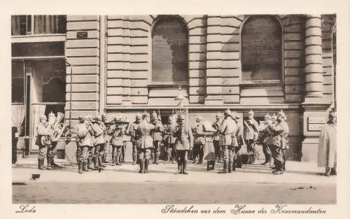 AK Lodz Łódź Ständchen Haus des Kammandaten Polen ungelaufen Postkarte