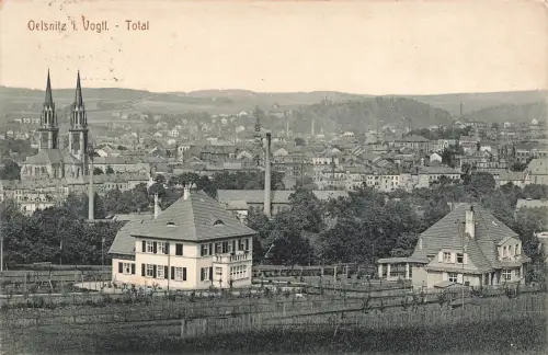 AK Oelsnitz Totalansicht Kirche Vogtland Sachsen gelaufen Postkarte