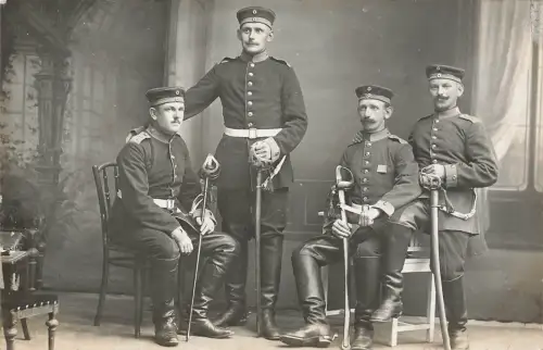 Fotokarte 1.WK deutsche Soldaten Schulterklappe 17 Train-Abt. 17 Danzig-Langfuhr