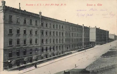 AK Riesa Kaserne d. Königl. Sächs. Feldartillerie Regiment 32 Sachsen 1914