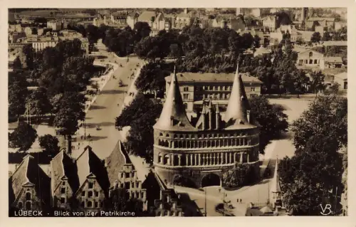 AK Lübeck Holsentor Stadtpanorama Schleswig-Holstein ungelaufen Postkarte