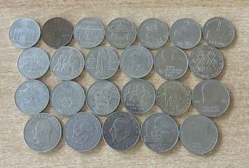 Lot/ Konvolut 24 DDR Münzen 5, 10, 20 Mark 1969 - 1988