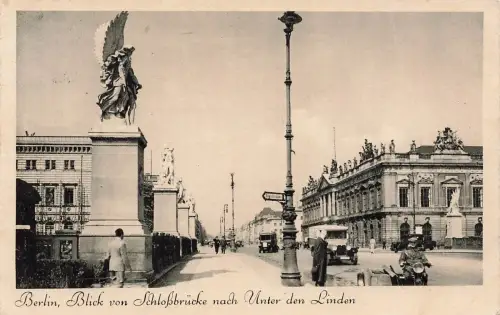 AK Berlin Unter den Linden Schloßbrücke Statue Berlin 1936 gelaufen Postkarte