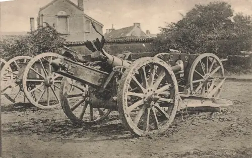 AK 1.WK Deutsches Geschützt demoliert ungelaufen Patriotika Postkarte